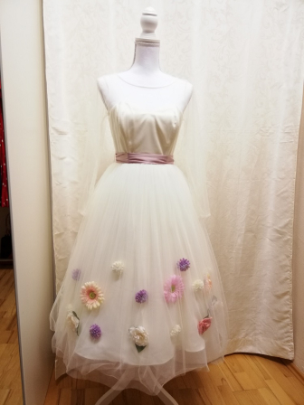 Brautkleid mit Blüten